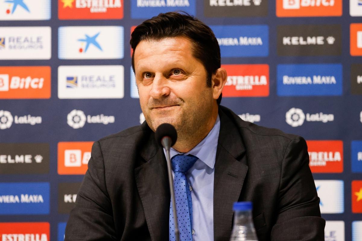 Domingo Catoira, exdirector deportivo del Espanyol, en la sala de prensa del estadio blanquiazul.