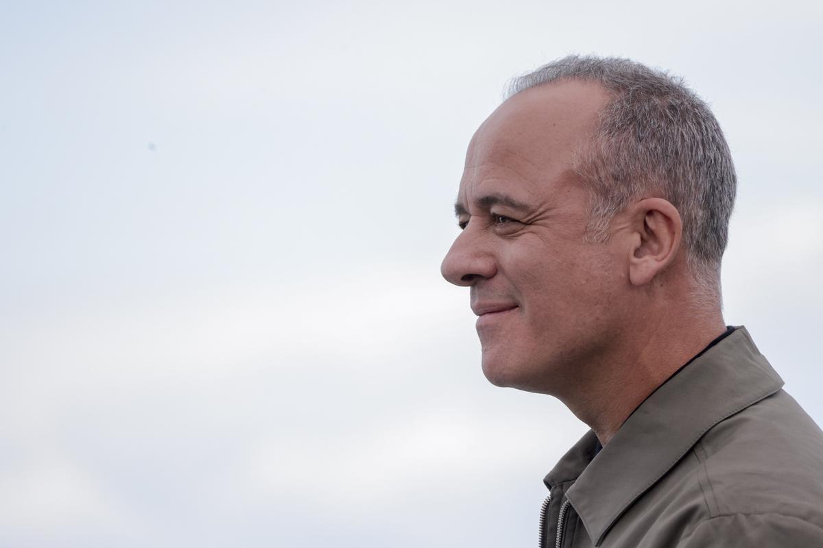 Javier Gutiérrez vive en una finca con 90 vecinos