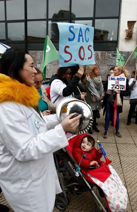 Protesta de los médicos y enfermeros del SAC