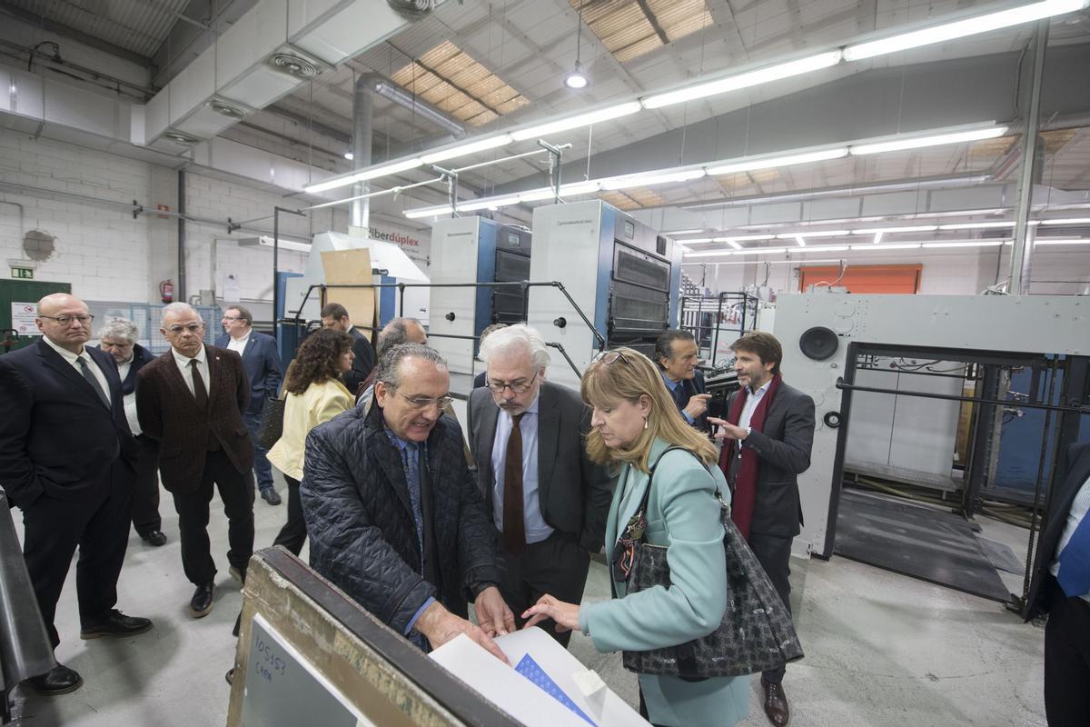 Inauguración de la nueva planta de impresión de libros de Liberdúplex de Prensa Ibérica en Sant Llorenç d’Hortons, cuando se cumple el 60 aniversario de su creación.