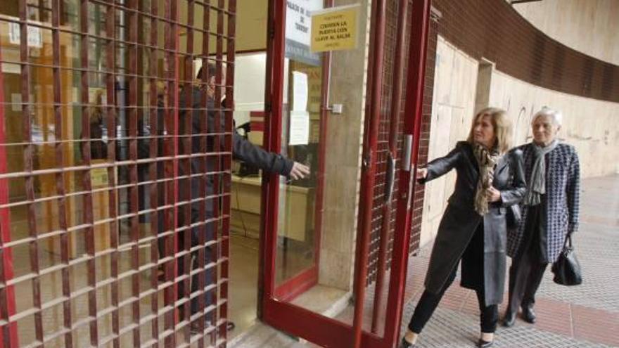 La alcaldesa defiende que actuó avalada por informes en el conflicto del polideportivo