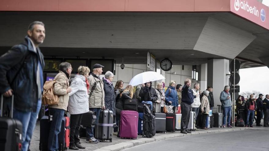 Atrapados: 659 vuelos cancelados en Berlín