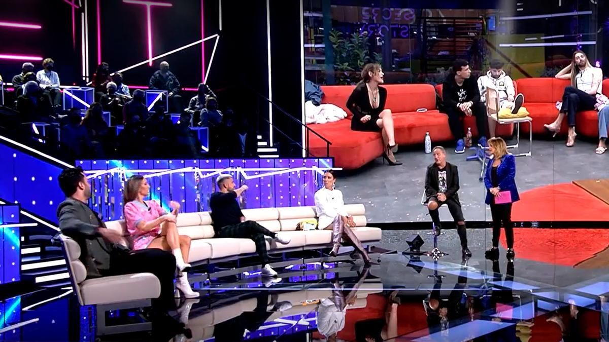 Víctor Sandoval desvela en Secret Story quién es la prima famosa de Cristina Porta: &quot;¿Por qué le tengo que nombrar?&quot;