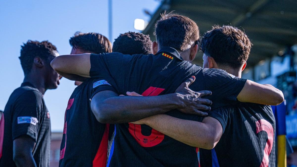 Los jugadores del Barça celebran el pase a la final de la Youth League