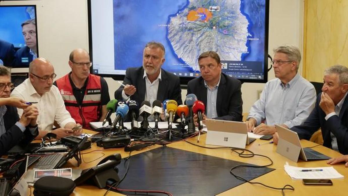 Rueda de prensa para informar sobre la situación del incendio