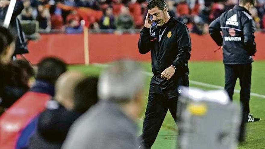 Javier Olaizola, durante el partido del Mallorca contra el Cádiz hace tres semanas.