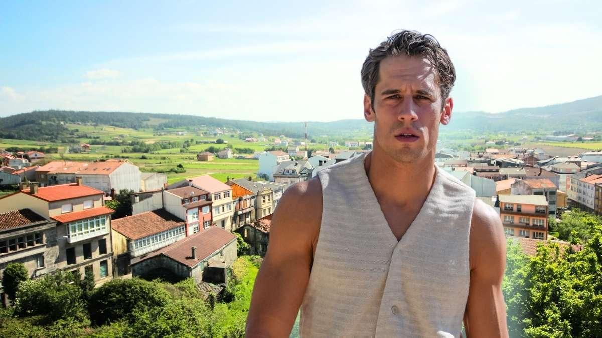 Martiño Rivas pasó su infancia en Vimianzo, en Galicia