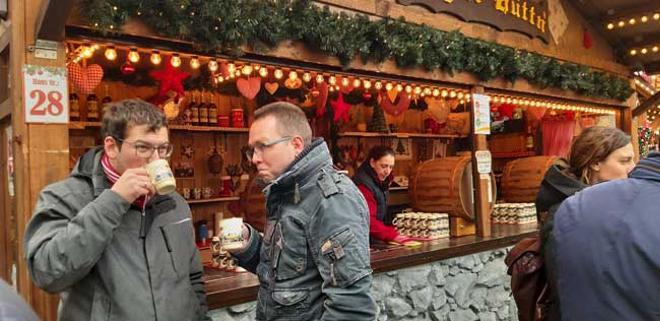 Vino caliente y especiado contra el frío de Munich