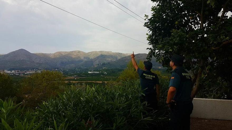 Dos guardias civiles &#039;resucitan&#039; en Pego a un residente suizo que se electrocutó