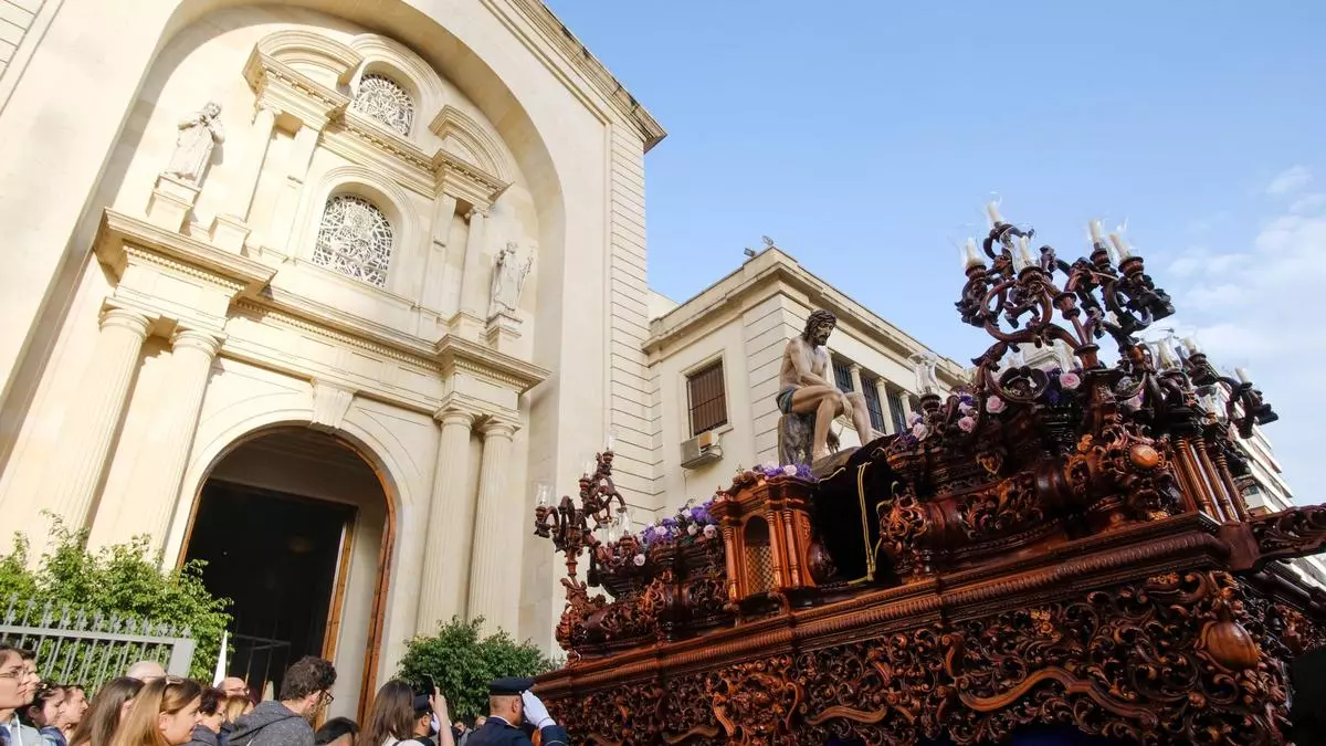 Luz renovada para el palio de Nuestra Señora de las Lágrimas