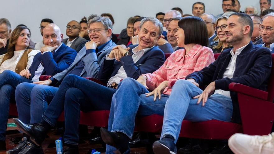 Sandra Gómez, Alejandro Soler, 
Ximo Puig, Rodríguez Zapatero, 
Diana Morant y Fernández Biela, en 
un acto en noviembre.  germán caballero