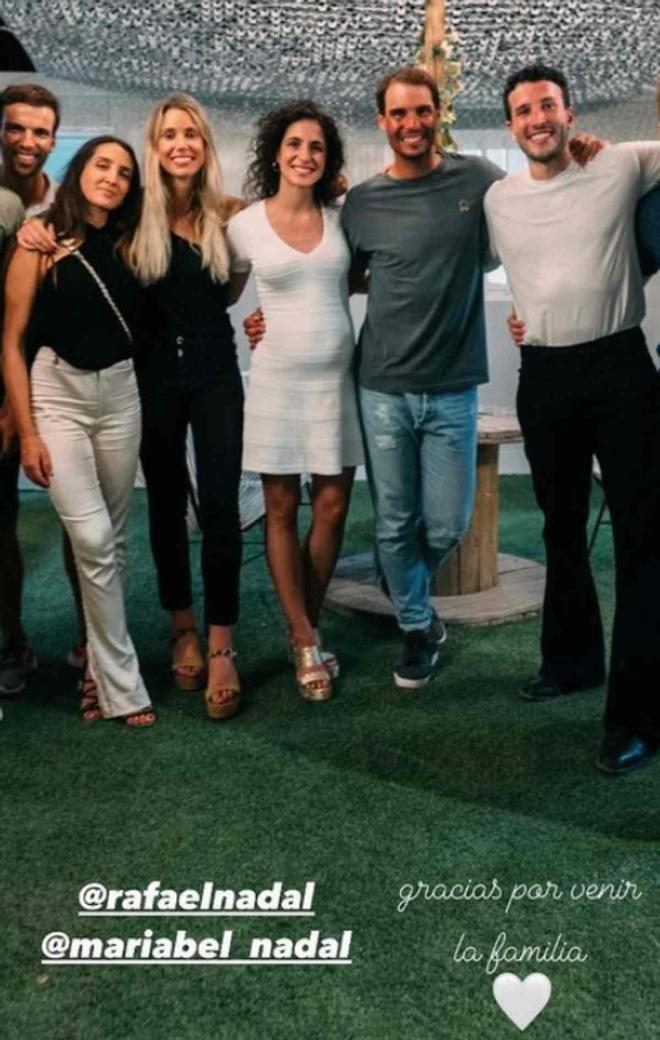 Mery Perelló y Rafa Nadal junto a Sebastián Yatra