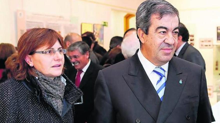 Pilar Varela y Francisco Álvarez-Cascos, la semana pasada, en Gijón.