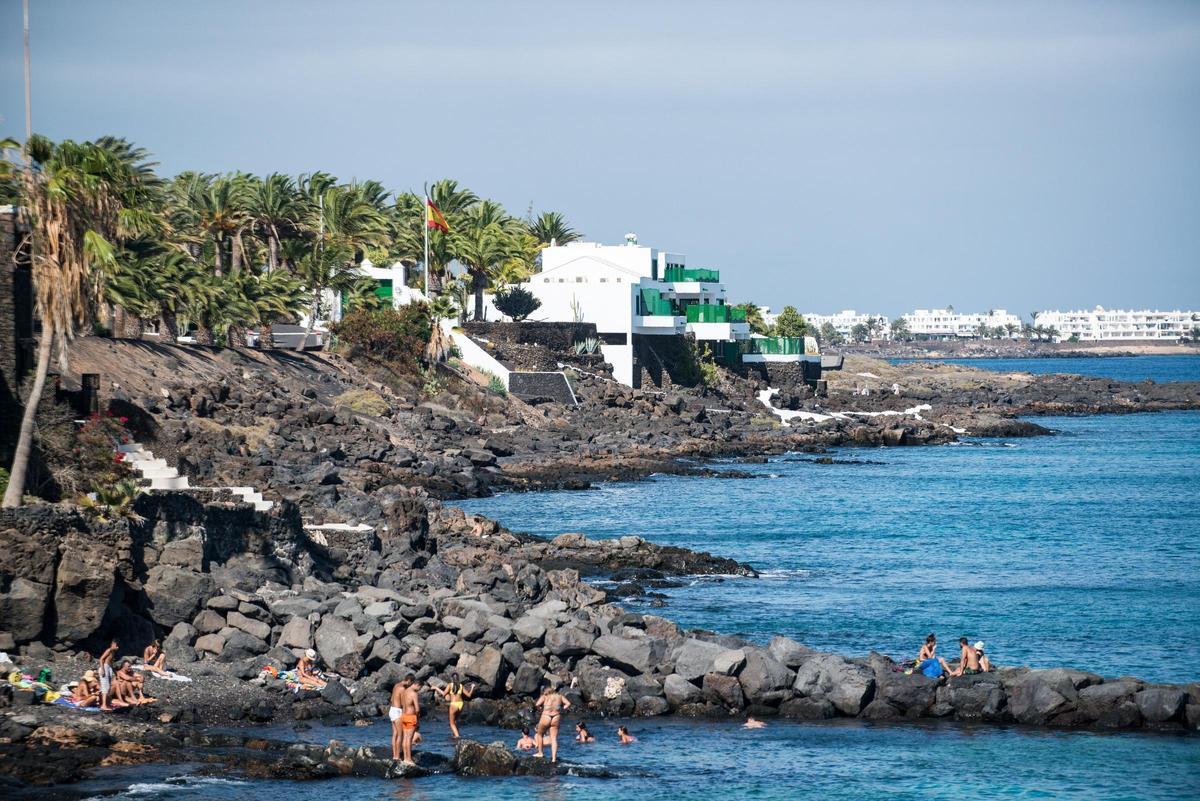 Playa junto a La Mareta, en Lanzarote.