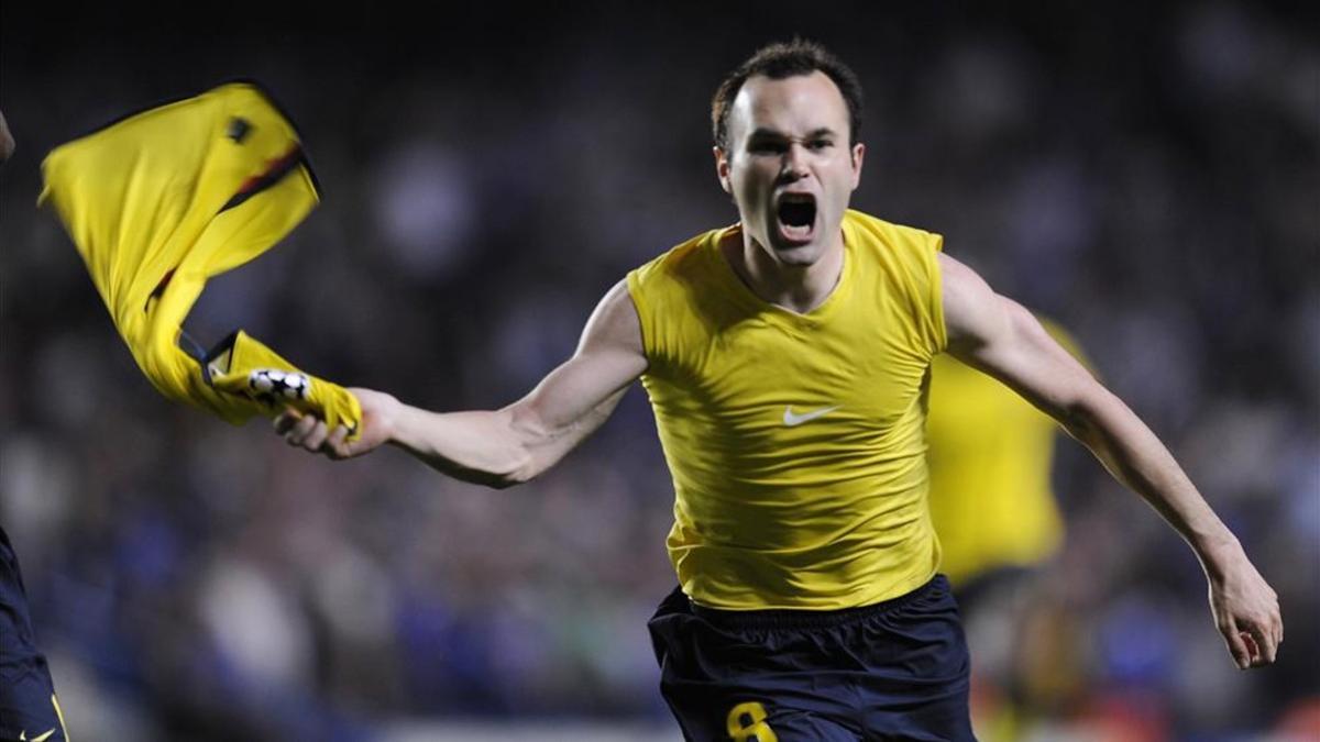 Andrés Iniesta celebrando su gol en el último minuto en Stamford Bridge