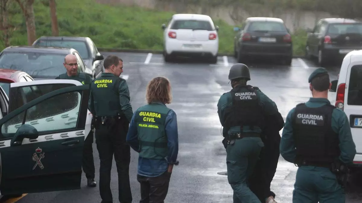 Condenada una mujer en A Laracha por agredir a la Guardia Civil tras una disputa vecinal