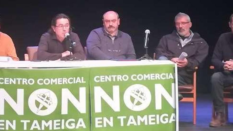 Antonio Cajide, presidente comunidad de Tameiga, Carlos Morgade, Eduardo García y Serxio Couto González. // D.P.