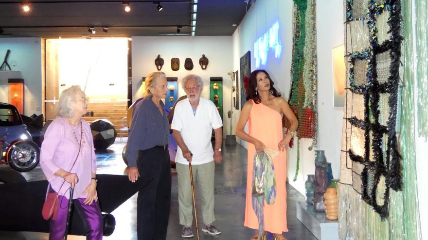 Michael Douglas y Catherine Zeta-Jones visitan el Museo Sa Bassa Blanca