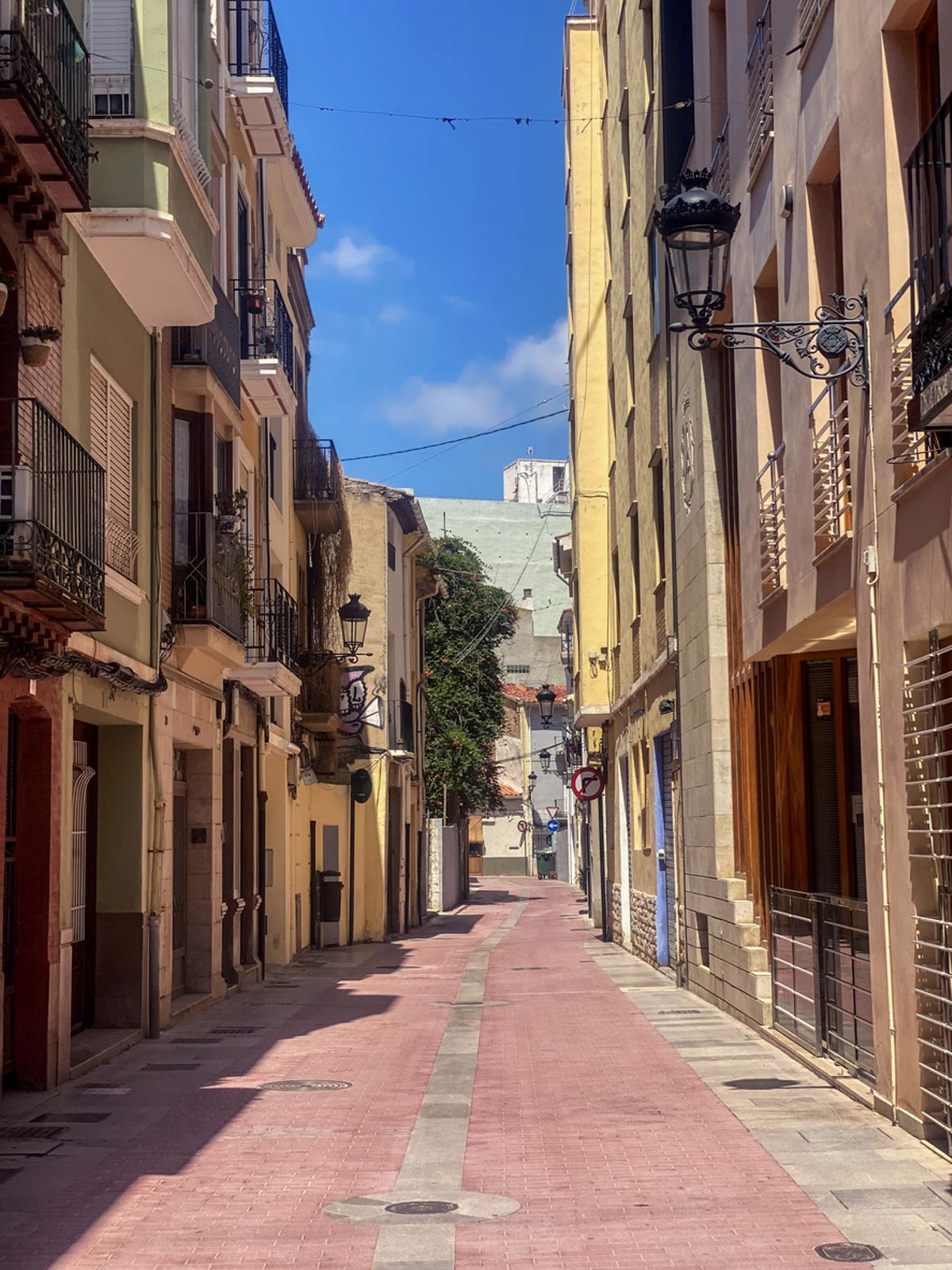 Calle peatonal en la ciudad de Castellón de la Plana