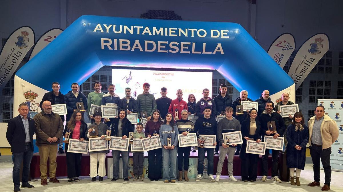 Todos los premiados en la Gala del Deporte de Ribadesella.