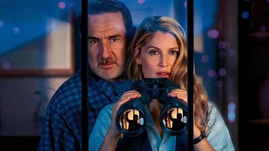 Un homenaje agradable y nada indiscreto a una de las obras maestras de Hitchcock, ‘La ventana indiscreta’, entre el suspense y la comedia