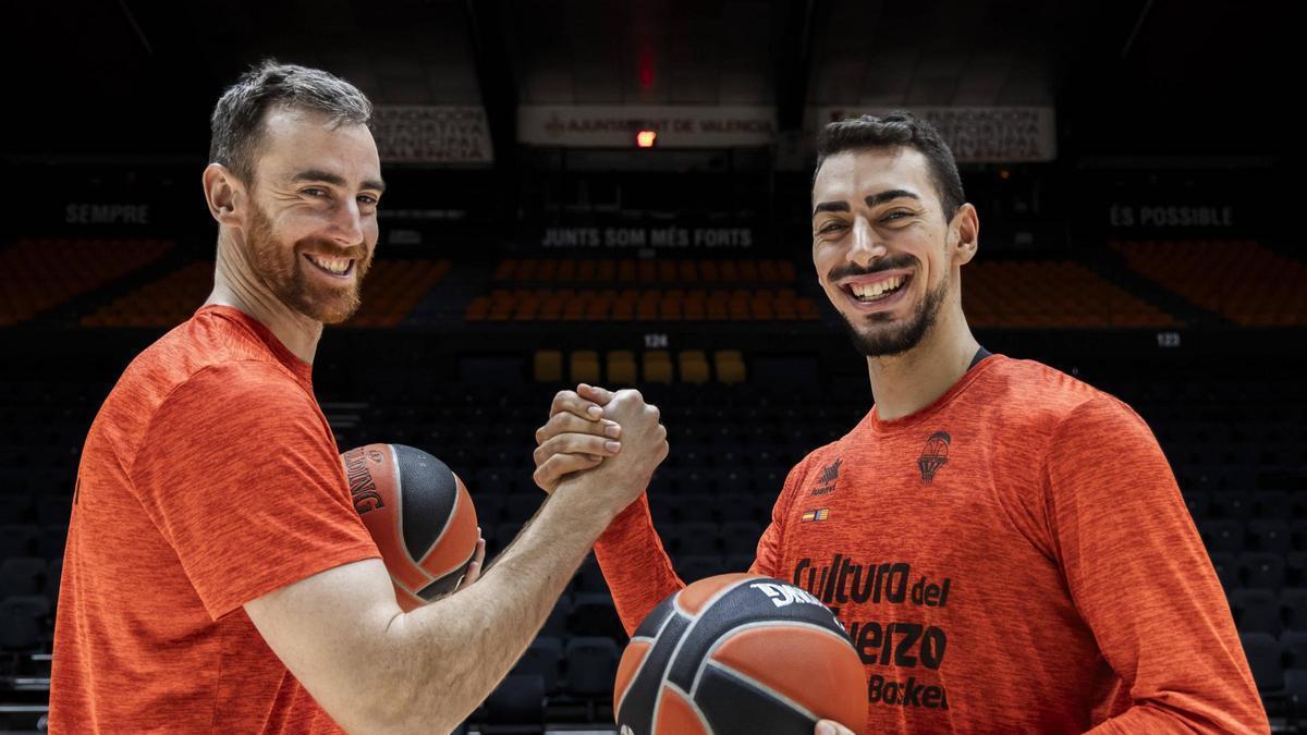 Víctor Claver y Josep Puerto, primer y segundo capitán del Valencia Basket