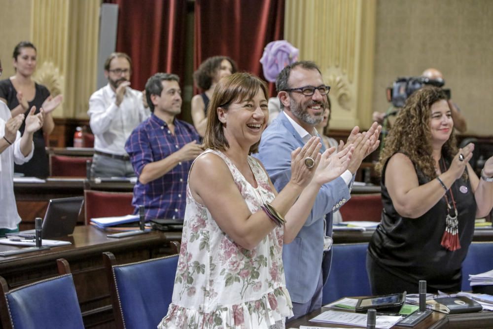 Pleno extraordinario en el Parlament