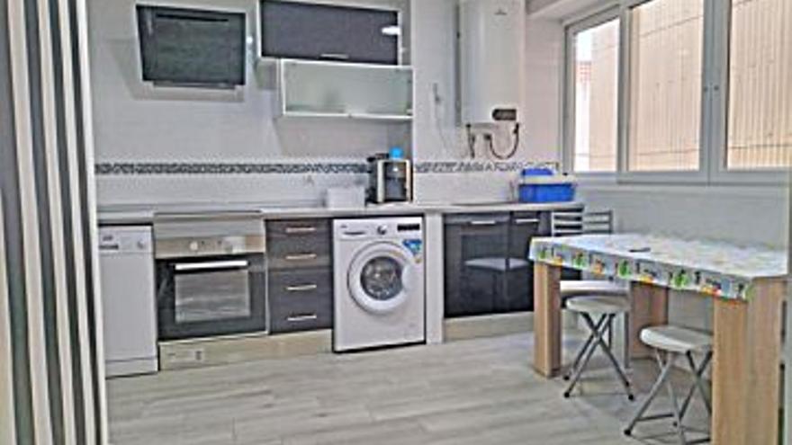 125.000 € Venta de piso en Centro Urbano (Dénia), 2 habitaciones, 1 baño...