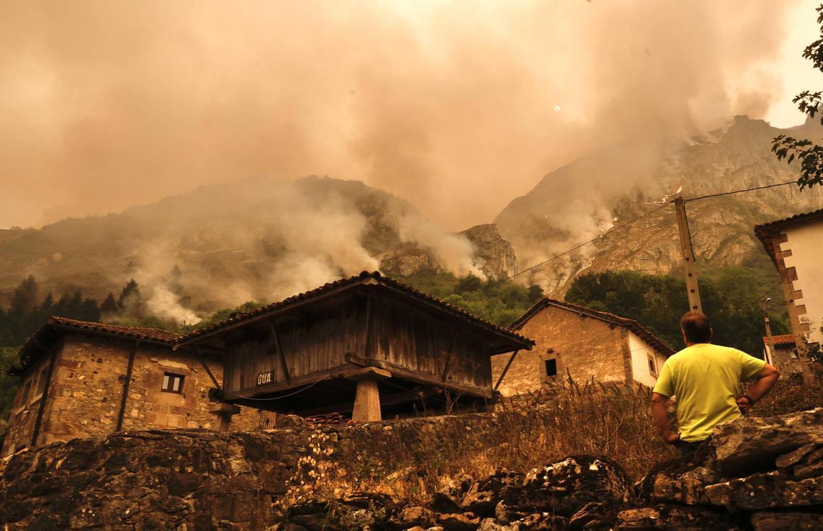 Uno de los incendios que sufrió Somiedo el pasado mes de agosto.