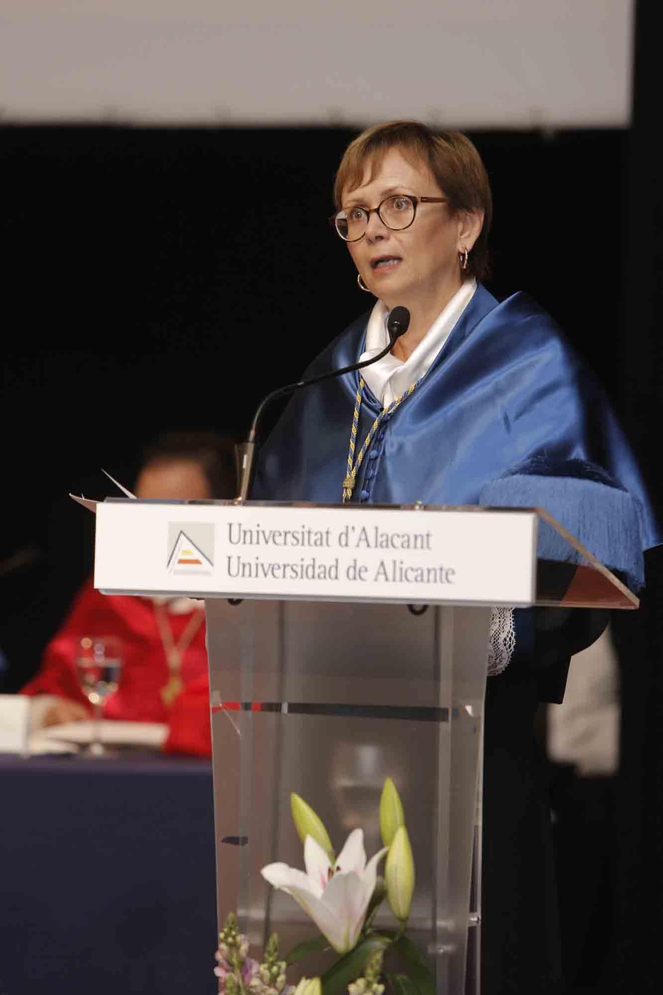 Investidura como doctores honoris causa de la UA al profesor de Matemática Aplicada Joachim Rosenthal, y al profesor emérito de la Universidad de València, Antoni Ferrando Francés