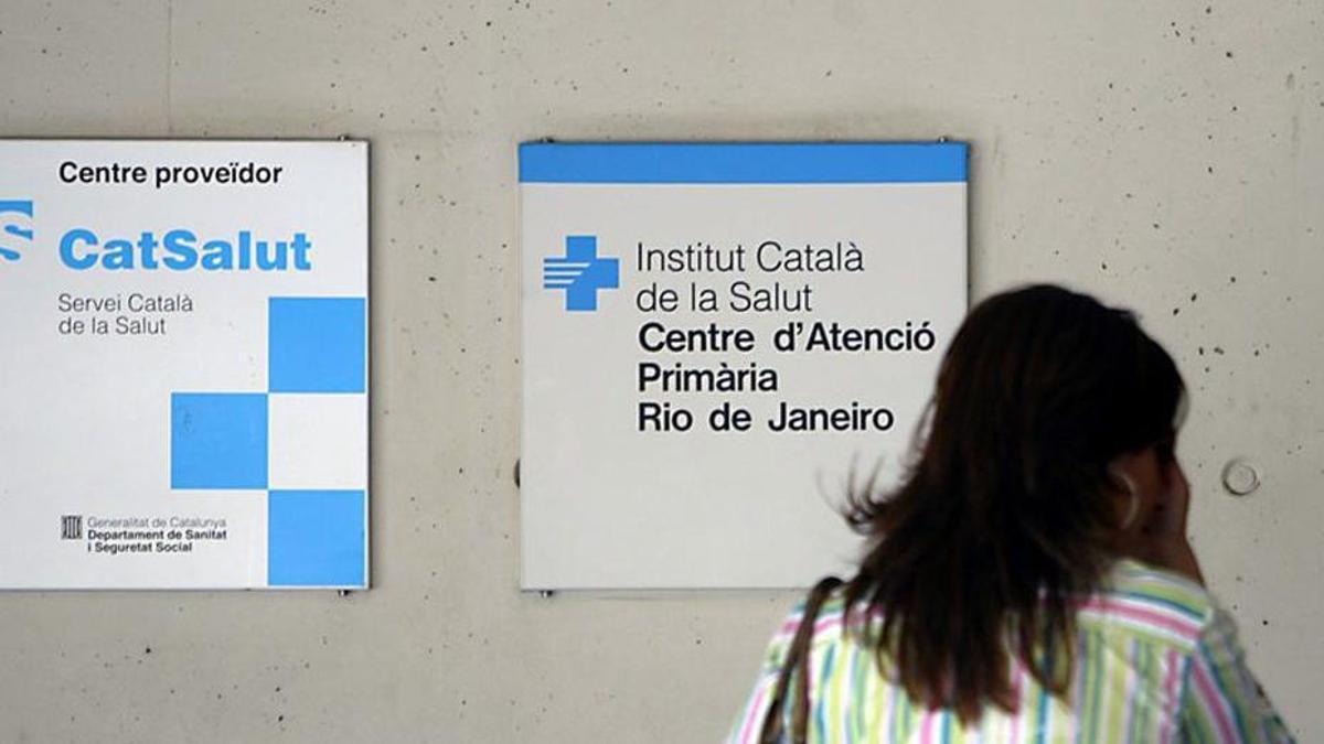 La Generalitat ya incentiva a los centros médicos que acorten las bajas de pacientes, pese a las críticas