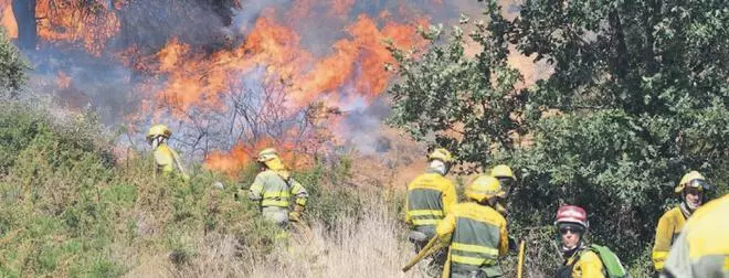 Los rescoldos del incendio en Otero de Bodas: 10 meses de cárcel y 165.000 euros