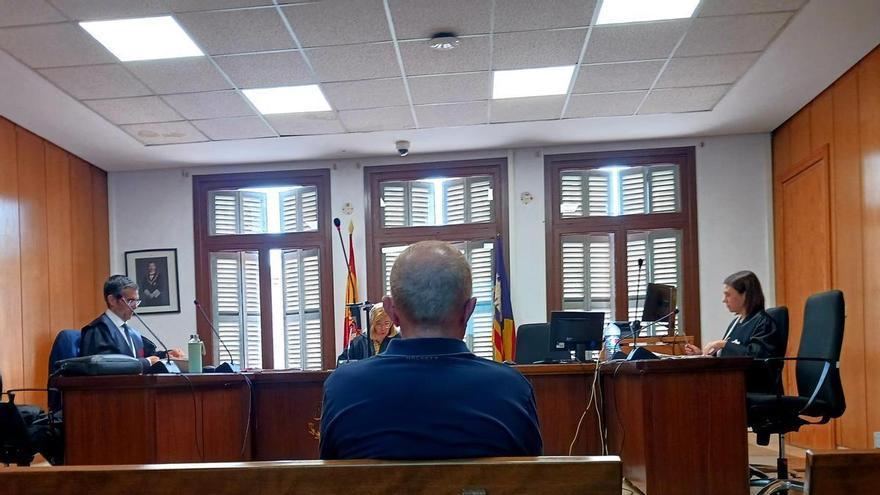 Juzgan al exjefe de otorrinos de Son Espases por la muerte del exalcalde de sa Pobla: “Siento el dolor de la familia al haberles hecho creer que su familiar podría estar vivo”