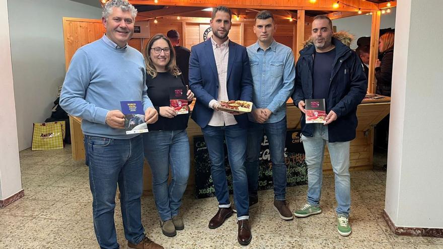 Inauguración de la carnicería en la aldea de Camporrapado.