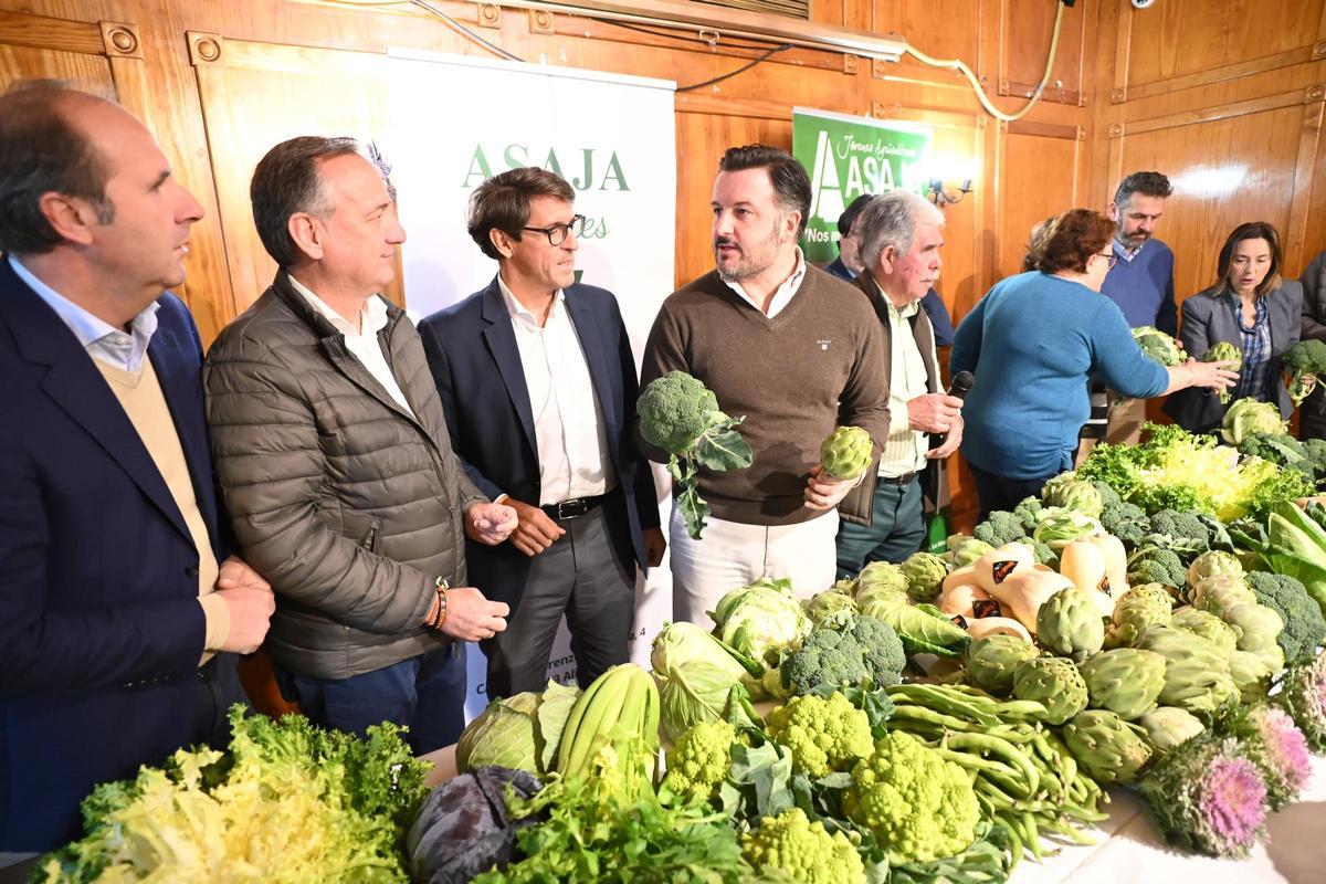 El alcalde de Elche, Pablo Ruz, durante el acto sobre las hortalizas del Camp d'Elx