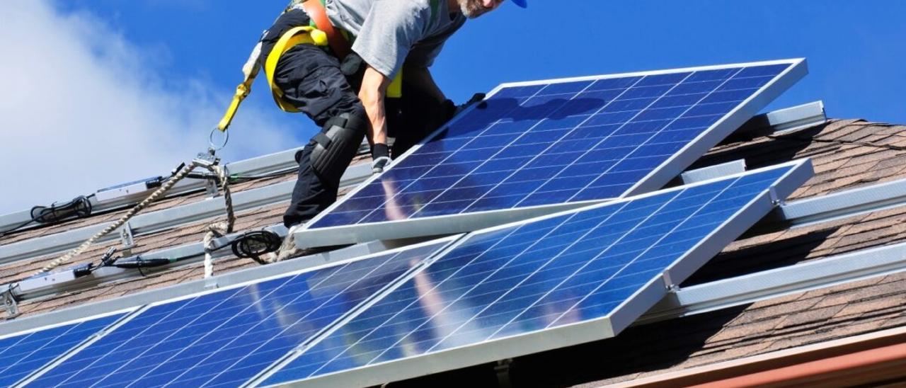 ¿Cuánto se tarda en amortizar la instalación de placas solares en casa?