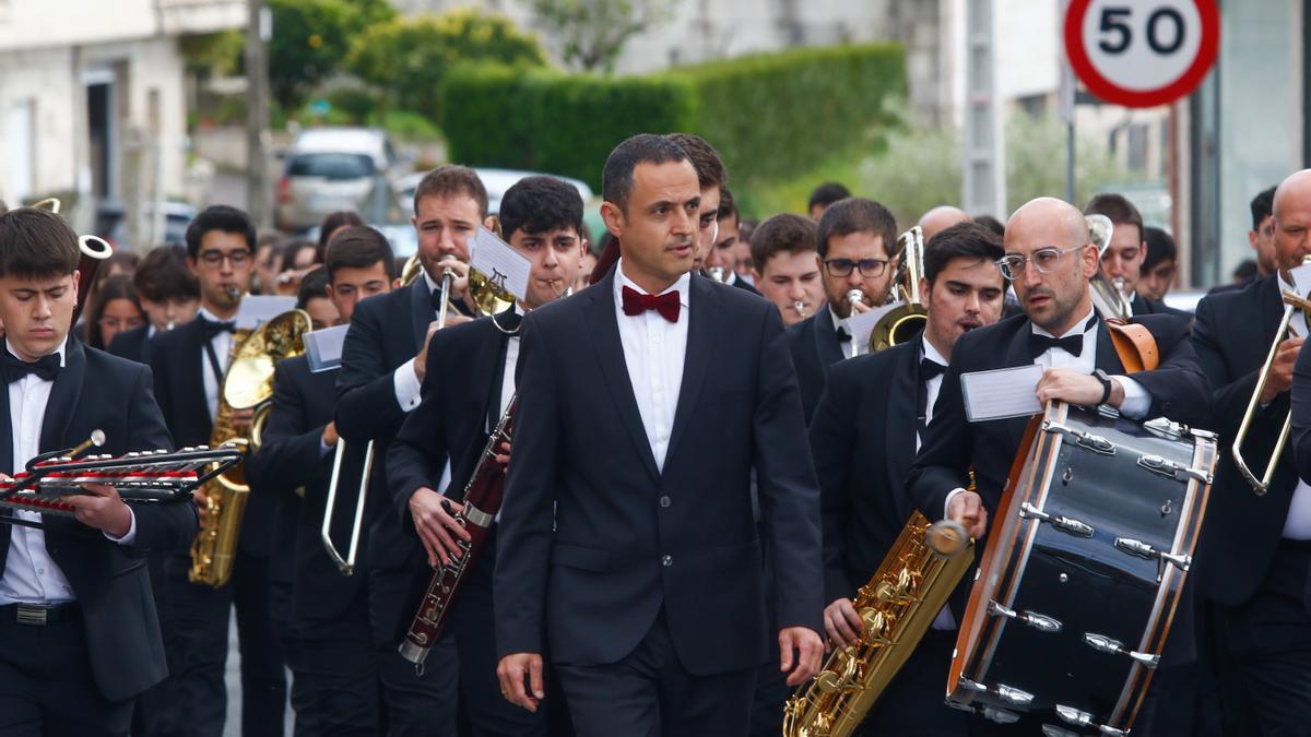 Una de las agrupaciones que participó en el concierto meañés