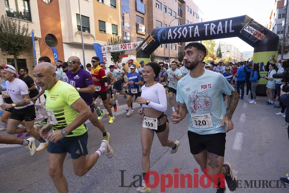 Carrera '10K Assota por ti' en Caravaca (salida y giro primera vuelta)