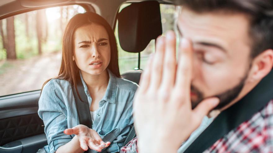 Adiós a discutir en el coche: el alto precio que pone la DGT por hacerlo