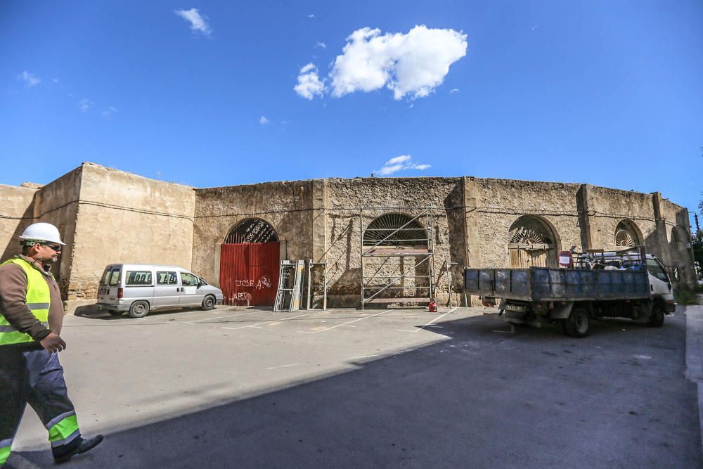 Así está la plaza de toros de Orihuela antes de se