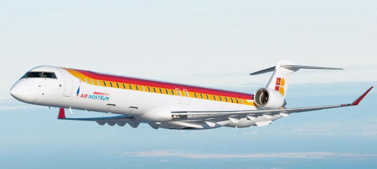 Un aeronave CRJ 1000 de Airnostrum.
