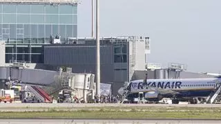 El PP de Alicante exige al Gobierno la construcción de una segunda pista en el Aeropuerto Alicante-Elche