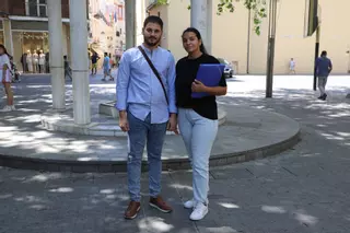 El desahucio de una familia con dos niños de la calle Motril, paralizado 'in extremis'