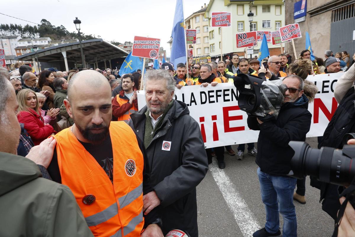 EN IMÁGENES: Así fue la manifestación que llenó las calles de Navia en ...