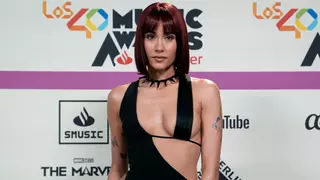 Aitana arrasa en su primer concierto en Madrid con botas de 4.000 euros y bajo la atenta mirada de Sebastián Yatra