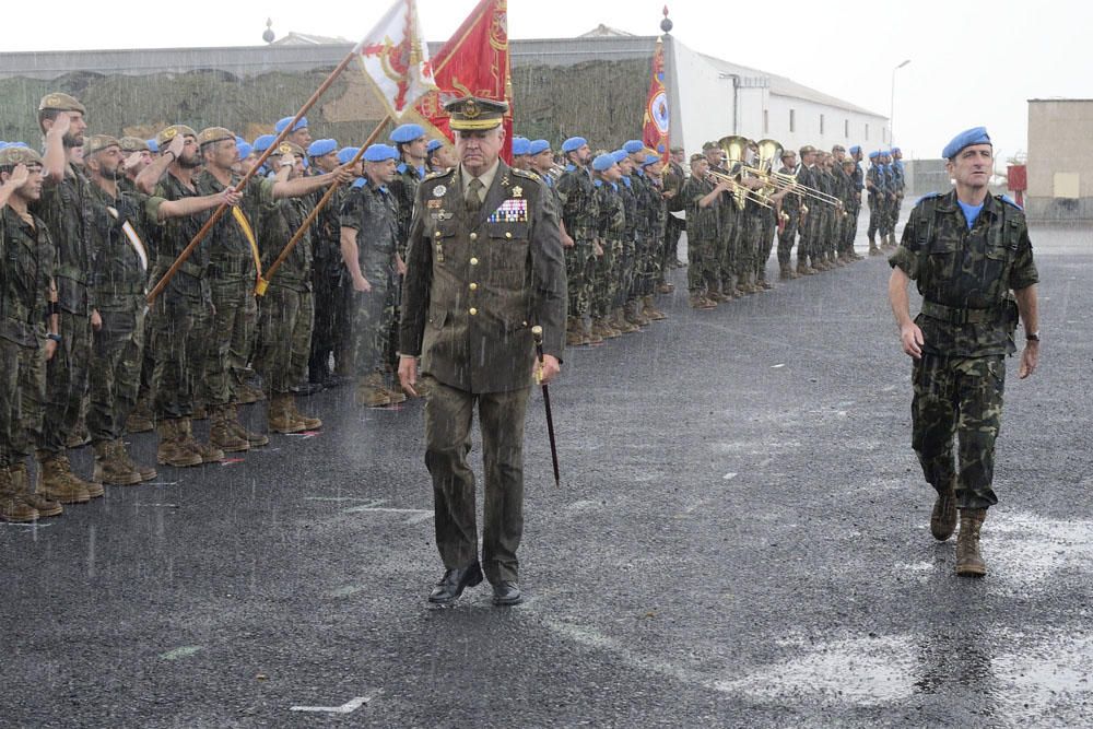 Despedida de la Brigada Líbano bajo la lluvia