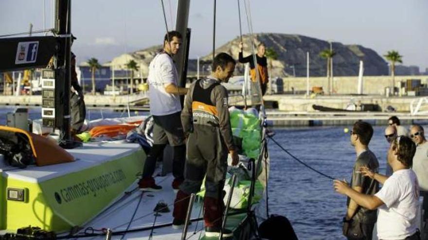 El barco francés &quot;Groupama 4&quot; llega a Alicante