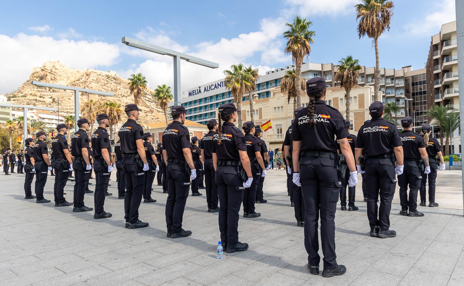 La Policía Nacional celebra en Alicante el día de su patrón