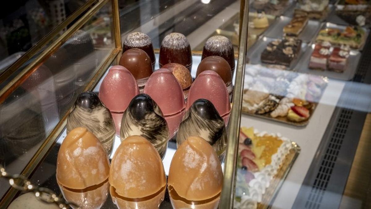 Los bombones de Laura Castro, en la Pastelería Tu Recreo de Ourense.