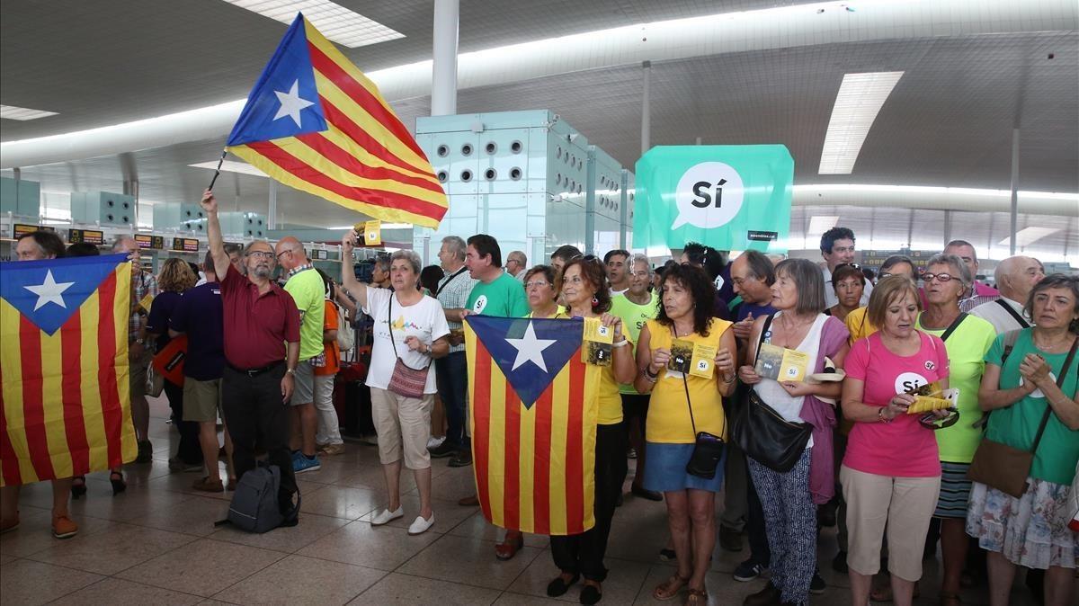fsendra39589456 barcelona 07 08 2017 barcelona colas en el aeropuerto por170807182421 fsendra39589456 barcelona 07 08 2017 barcelona colas en el aeropuerto por170807182421